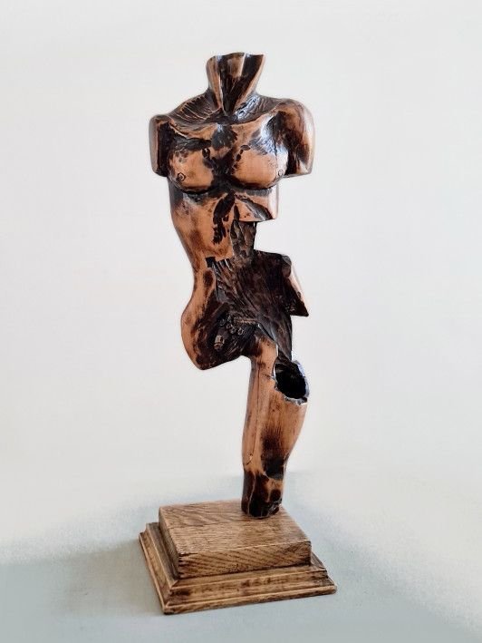 Скульптура «Торс Курос», дерево. Скульптор Ткачівський Ігор. Продана