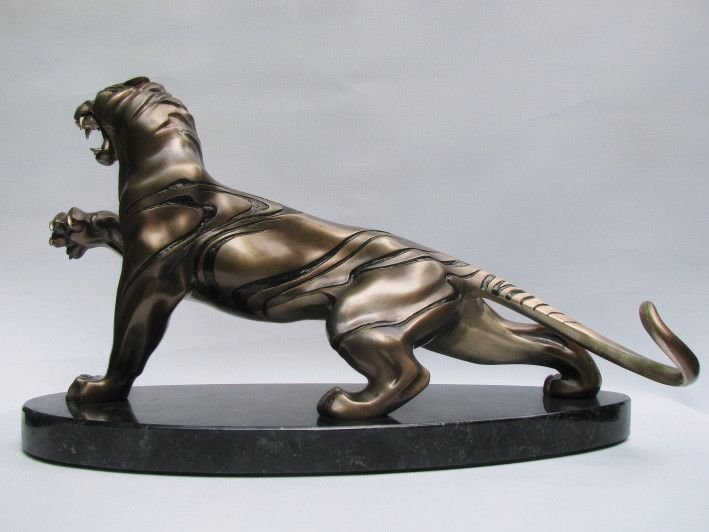Sculpture «Attack», bronze, stone. Скульптор Vasylchenko Andrii. Buy sculpture