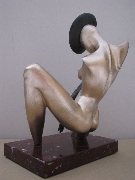 Скульптура “Танець ночі”-3