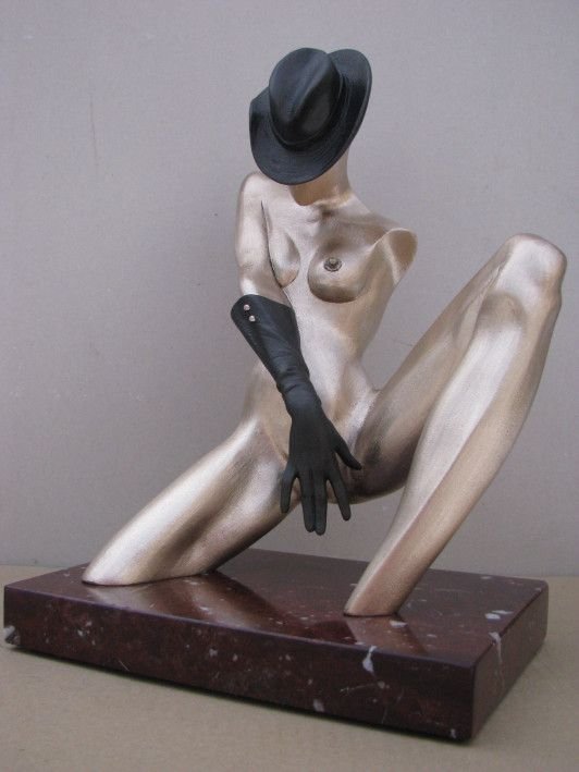Скульптура “Танец ночи”-2